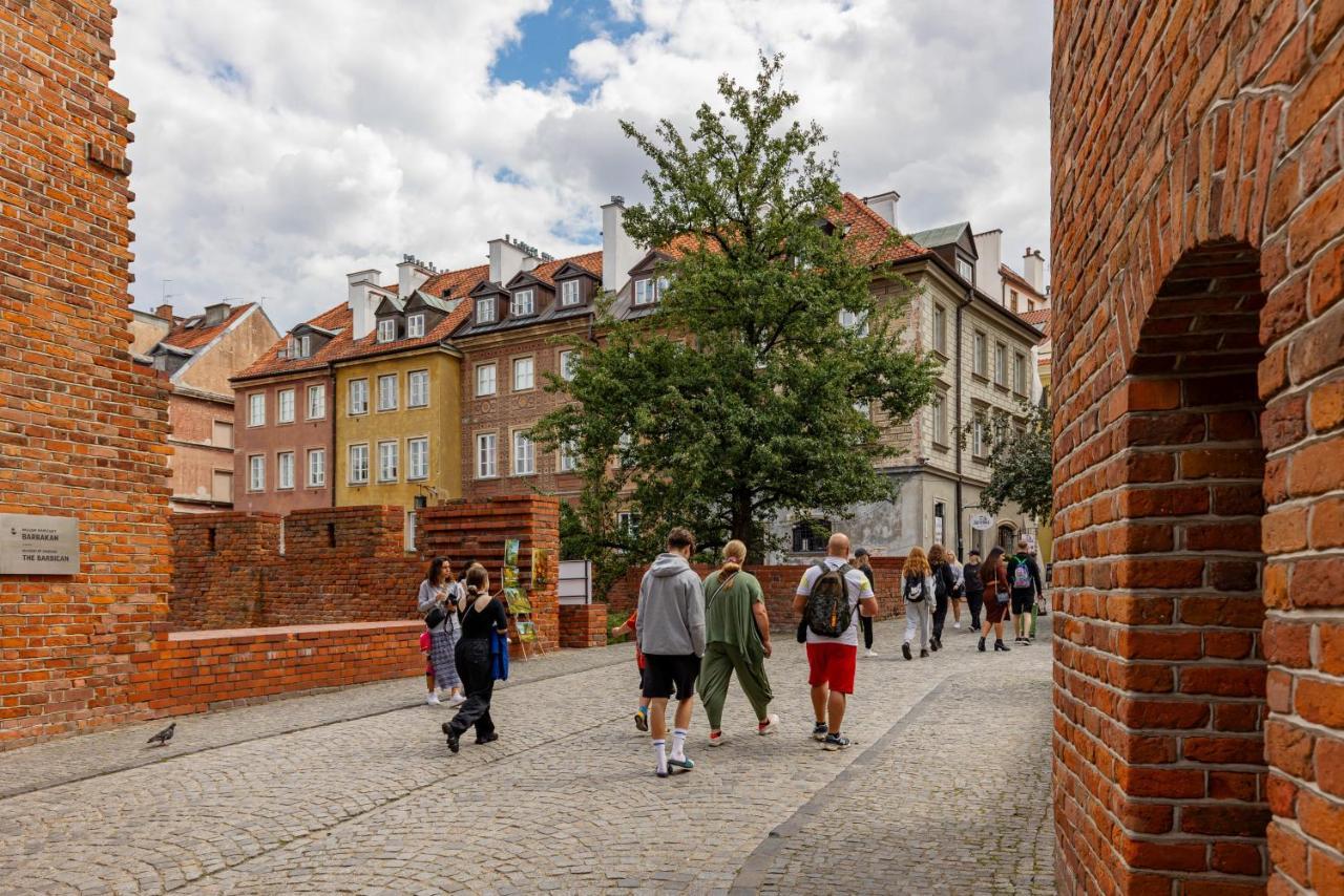 Апартаменти Atmospheric Next To Old Town Square By Renters