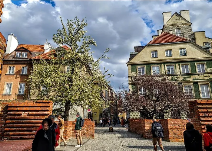 Atmospheric Apartment Next To Warsaw Old Town Square By Noclegi Renters